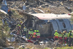 At Least 64 d3ad in high-speed train crash in central Spain